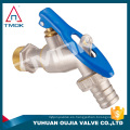 1/2 &quot;3/4&quot; rosca BSP unidireccional flujo agua manguera sanitaria grifos grifos grifo de latón montado en la pared con cierre en VÁLVULA OUJIA